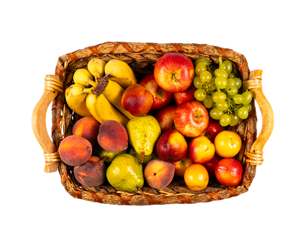 KI generiert: Ein Korb voller frischer Früchte: Bananen, Äpfel, Trauben, Birnen und Pfirsiche.