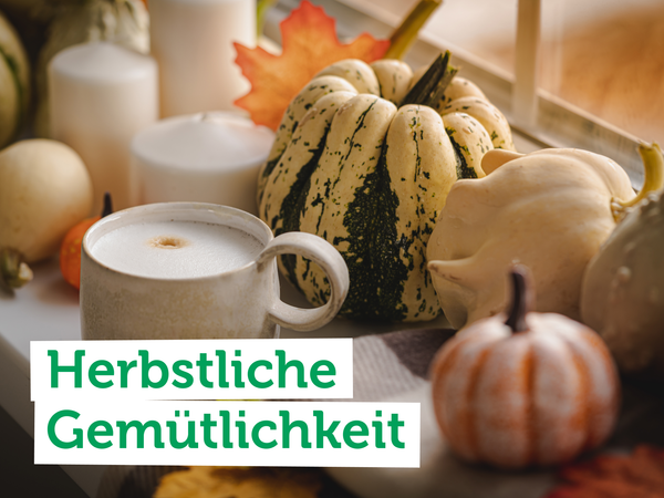 elbstgemachte Konfitüre in Gläsern; Text: "Konfitüre selbst gemacht".