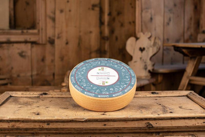 Produktfoto zu Bündner Bergkäse aus dem Val Müstair
