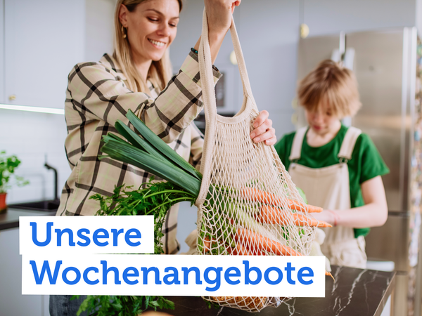 elbstgemachte Konfitüre in Gläsern; Text: "Konfitüre selbst gemacht".