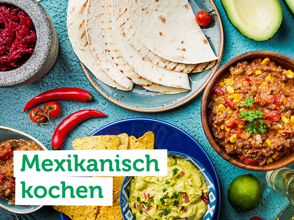 KI generiert: Mexikanisches Essen mit Tortillas, Chili, Guacamole und Dip. Text: "Mexikanisch kochen".