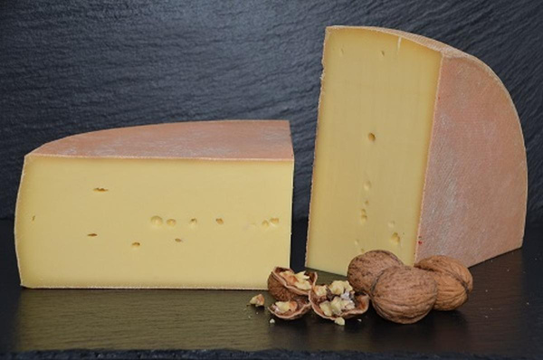 Produktfoto zu Luzerner Nusskäse