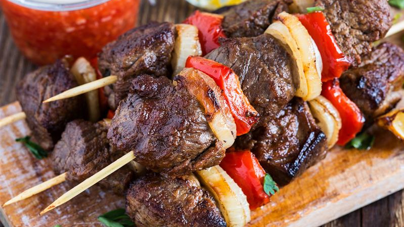 Rezeptbild für Klassische Grillspieße mit Paprika