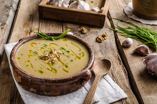 Rezeptbild für Cremesuppe mit Wurzelpetersilie und Topinambur